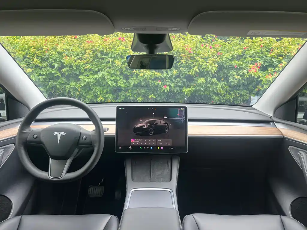 Tesla Model Y 2022 — фото 7