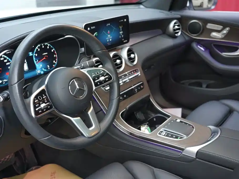 Mercedes-Benz GLC 2020 — фото 17