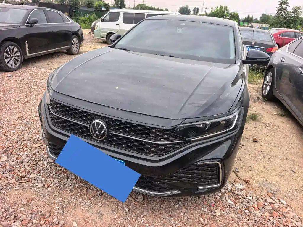 Volkswagen Passat 2025