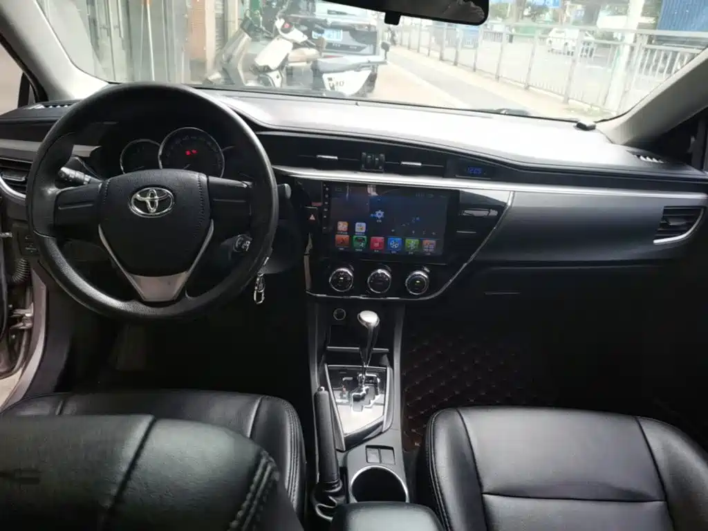 Toyota Corolla 2017 — фото 10