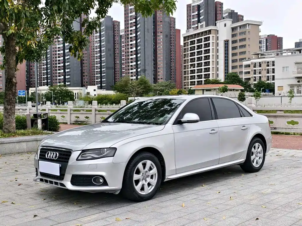 Audi A4L 2011