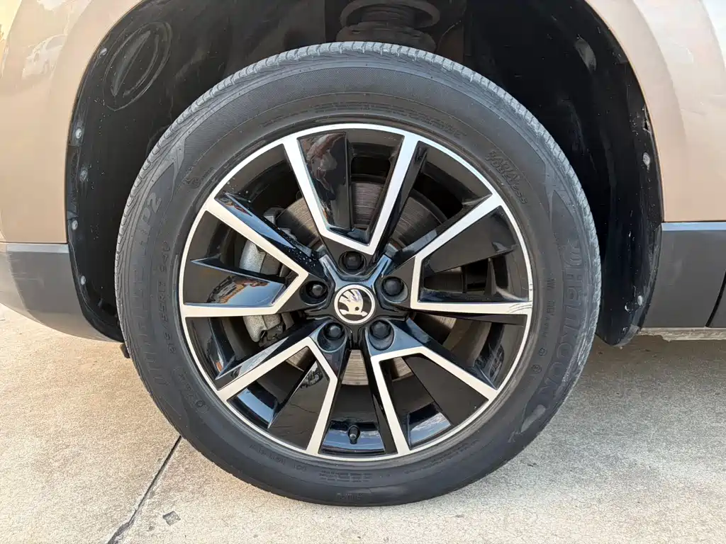 Skoda Karoq 2021 — фото 23