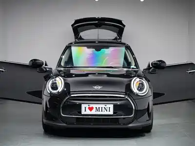 MINI MINI 2023