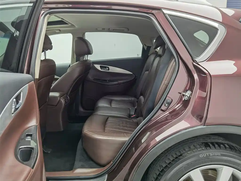 Infiniti QX50 2016 — фото 15