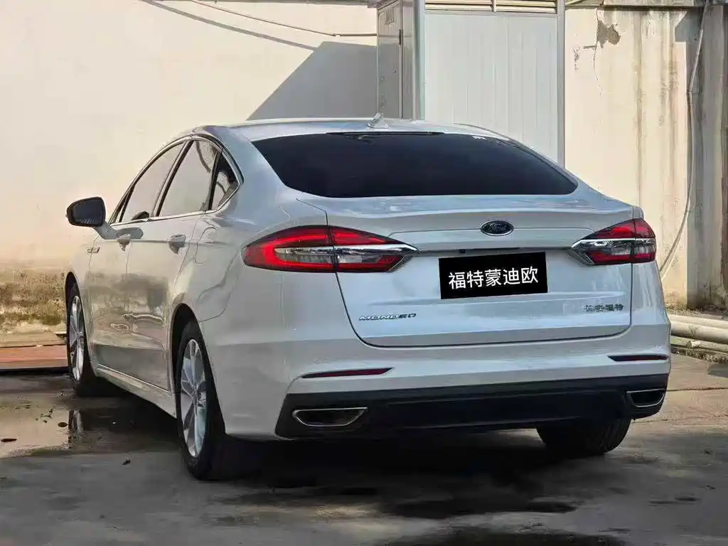 Ford Mondeo 2020 — фото 9