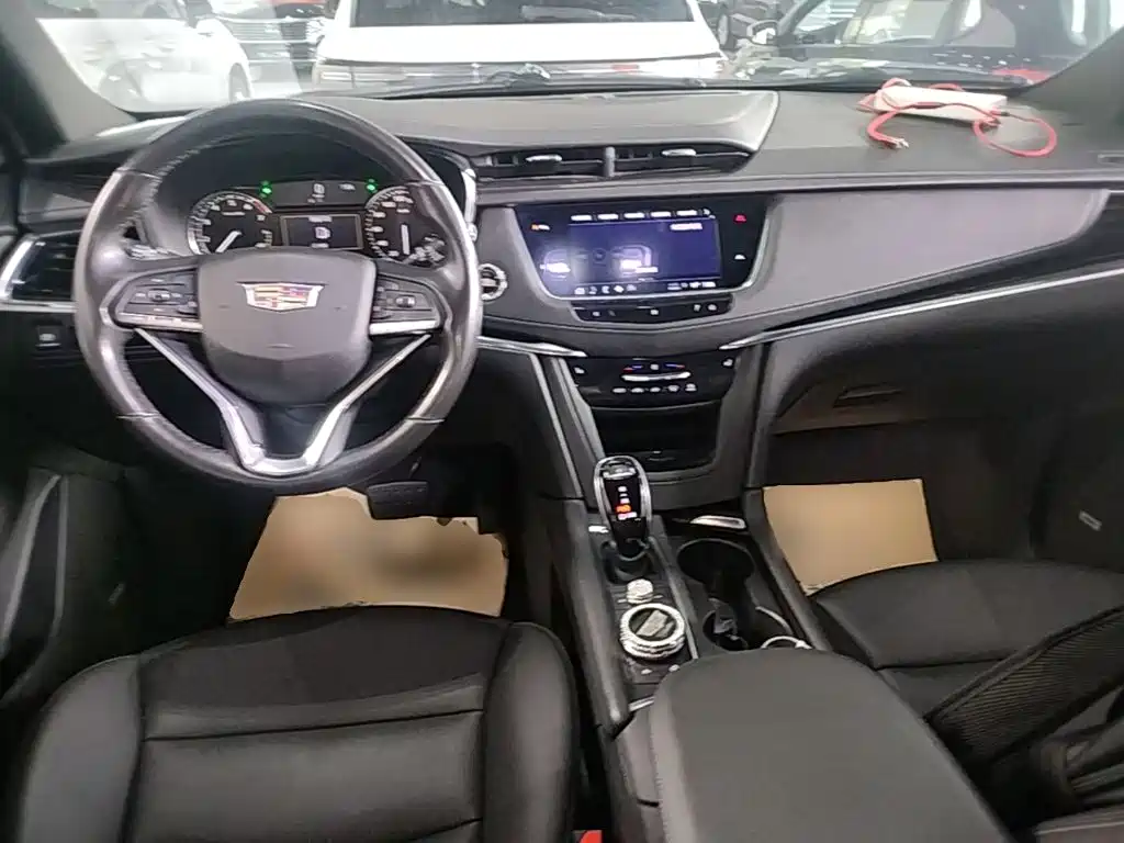 Cadillac XT6 2020 — фото 10