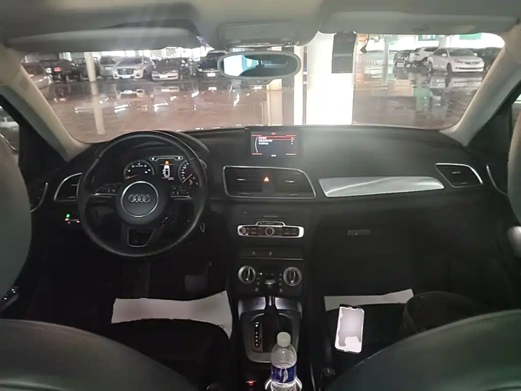 Audi Q3 2016 — фото 10
