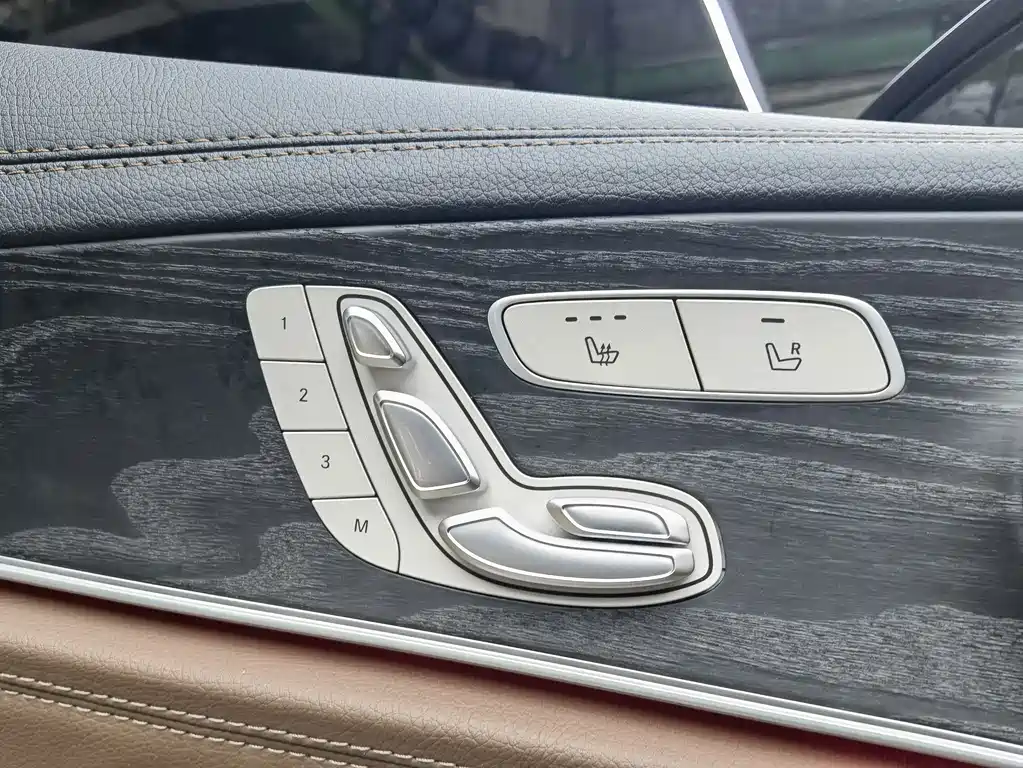 Mercedes-Benz E-Class 2023 — фото 15