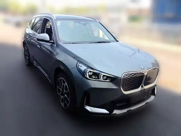 BMW iX1 2023