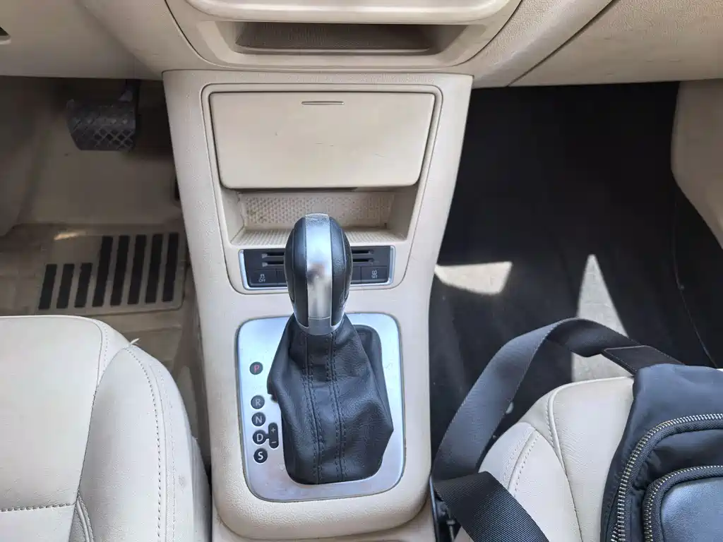 Volkswagen Tiguan 2015 — фото 12