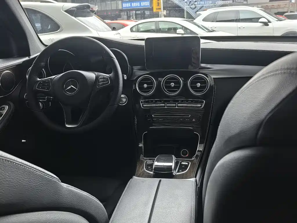 Mercedes-Benz GLC 2017 — фото 10