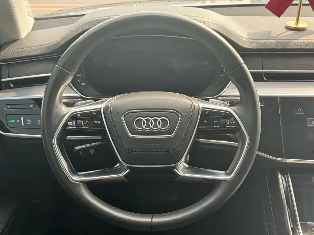 Audi A8 2023