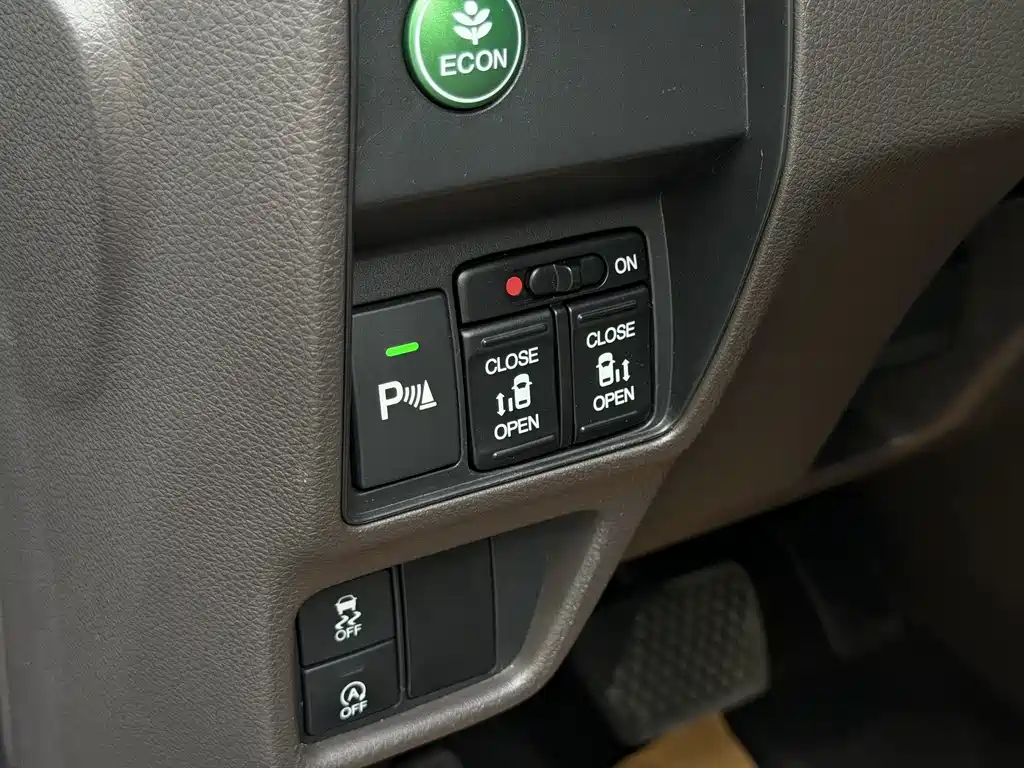 Honda Odyssey 2016 — фото 12