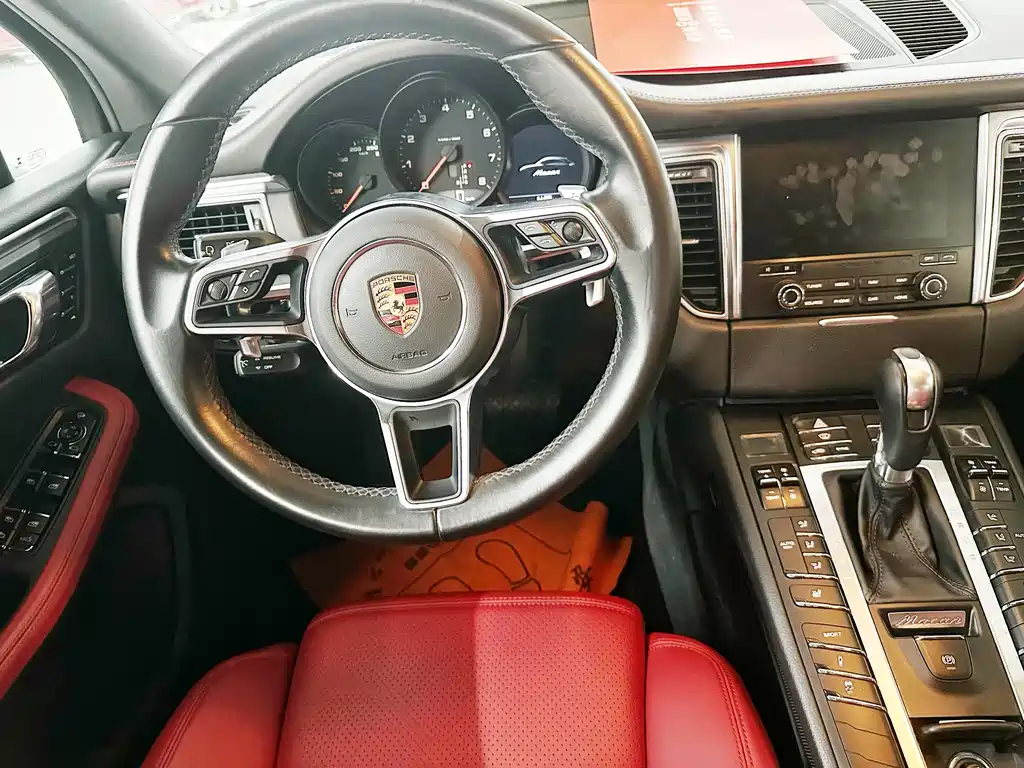 Porsche Macan 2017 — фото 9