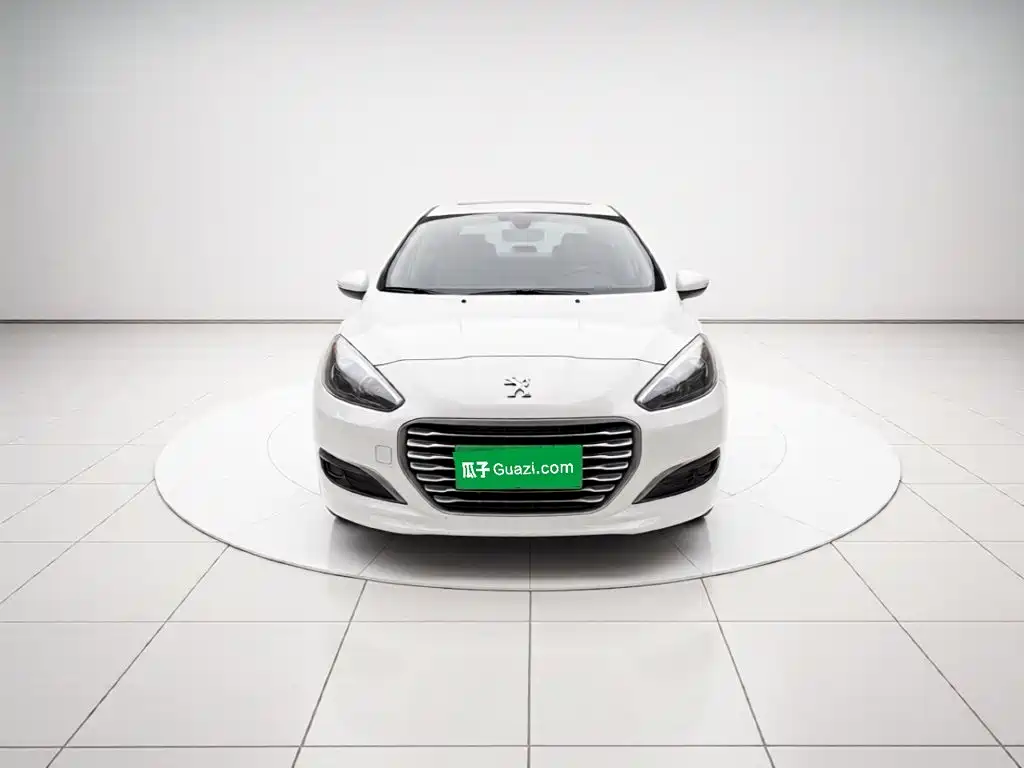 Peugeot 308 2016 — фото 2
