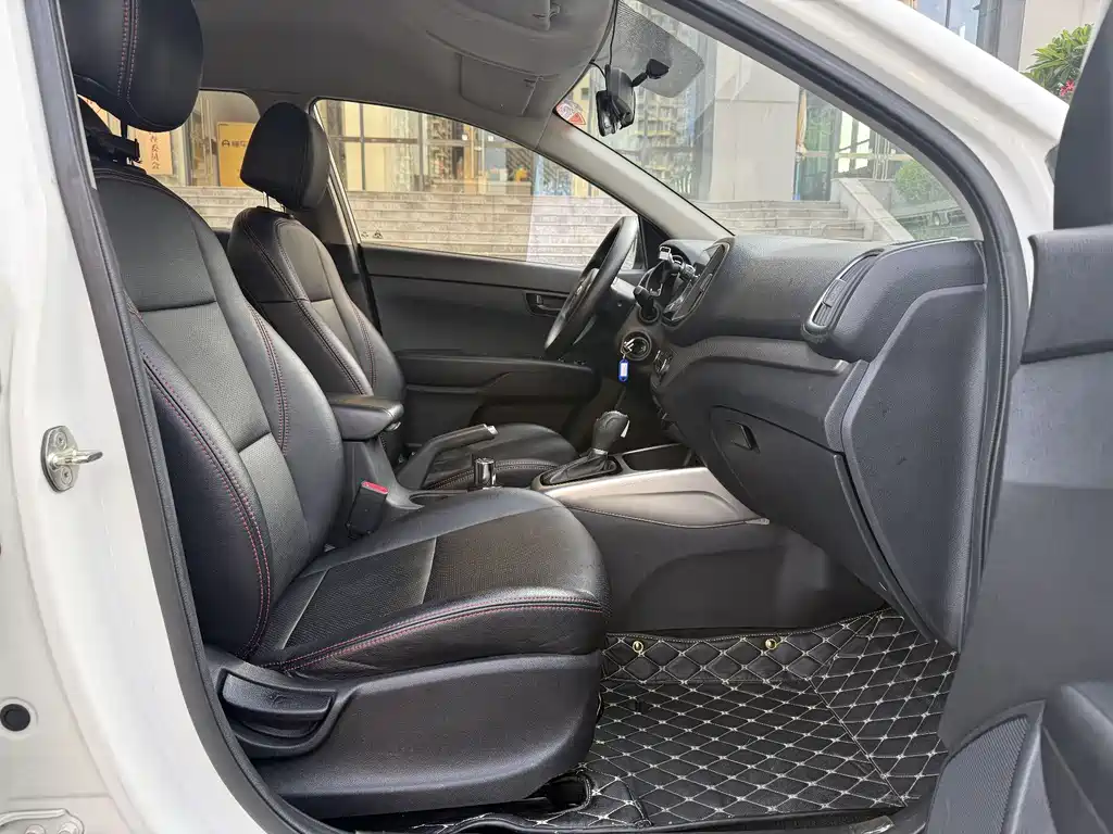 Kia KX3 2016 — фото 15