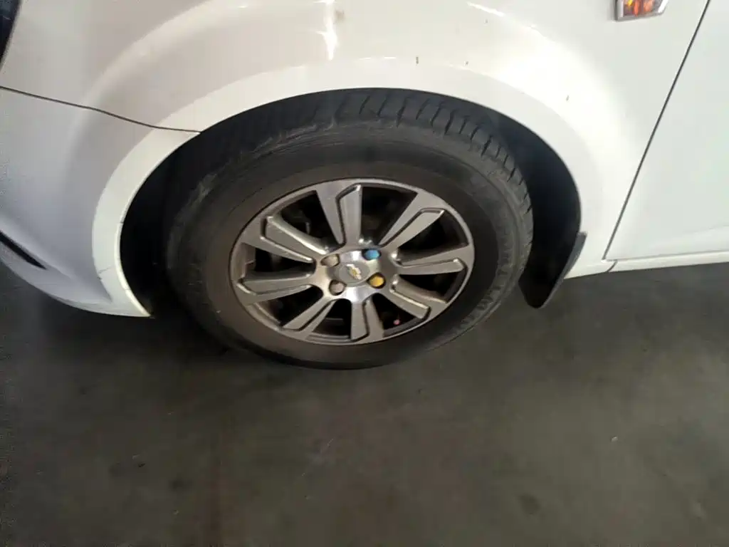 Chevrolet Aveo 2015 — фото 23