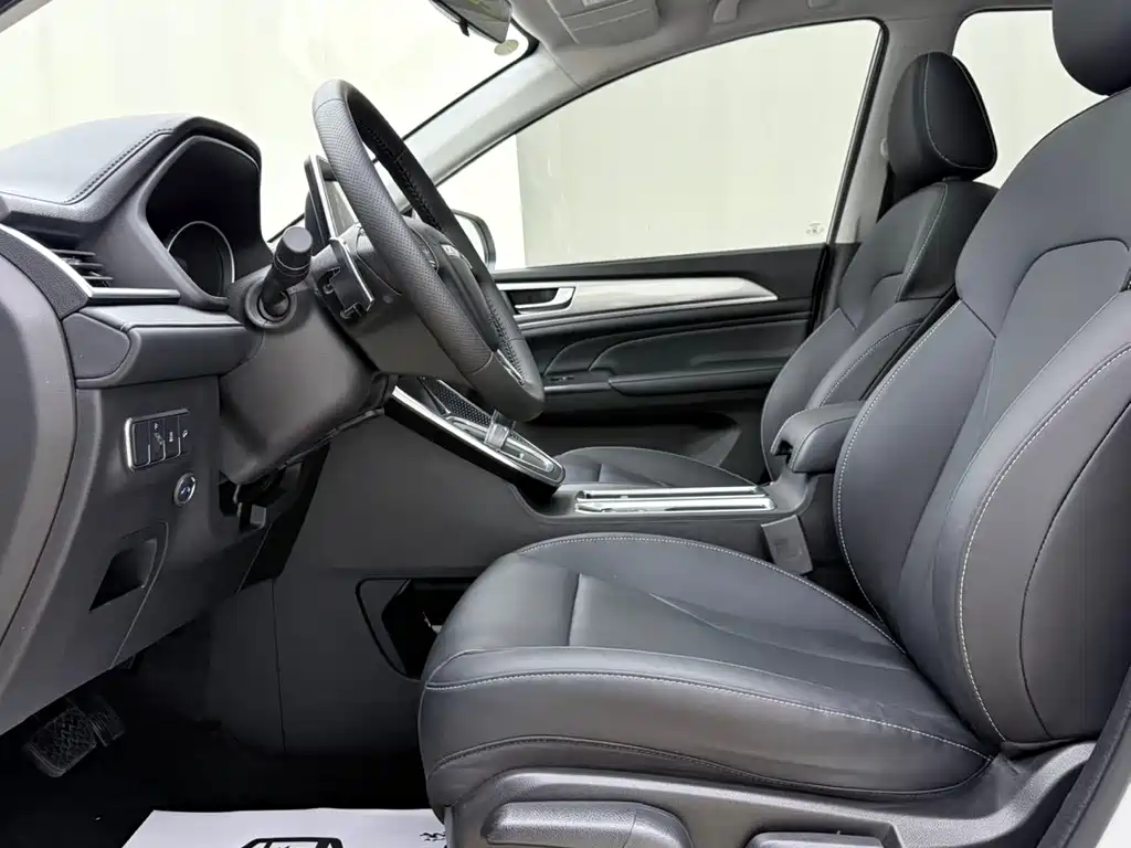 Haval M6 2023 — фото 12