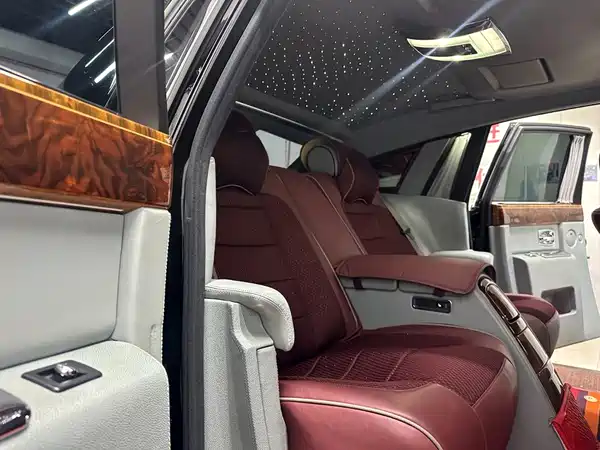 Rolls-Royce Phantom 2005