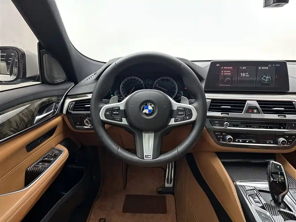 BMW 6 Series GT 2018 — фото 9