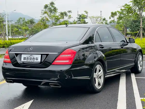 Mercedes-Benz S-Class 2012