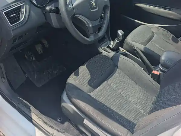 Peugeot 308 2015