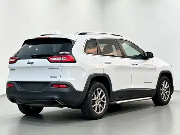Jeep Cherokee 2016