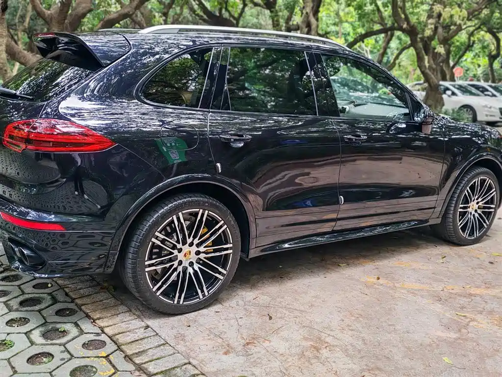 Porsche Cayenne 2016 — фото 5