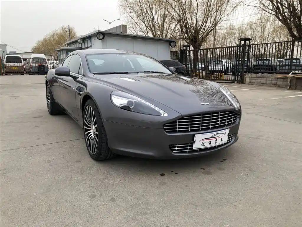 Aston Martin Rapide 2018 — фото 3