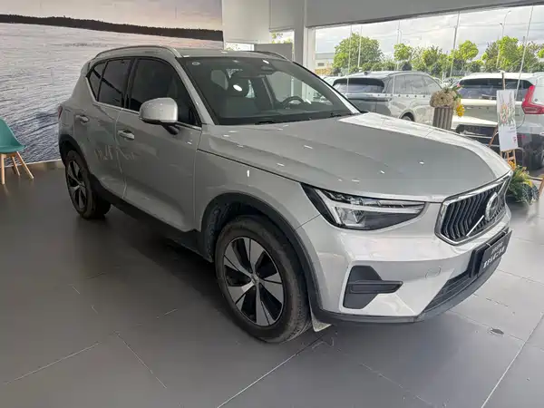 Volvo XC40 2024