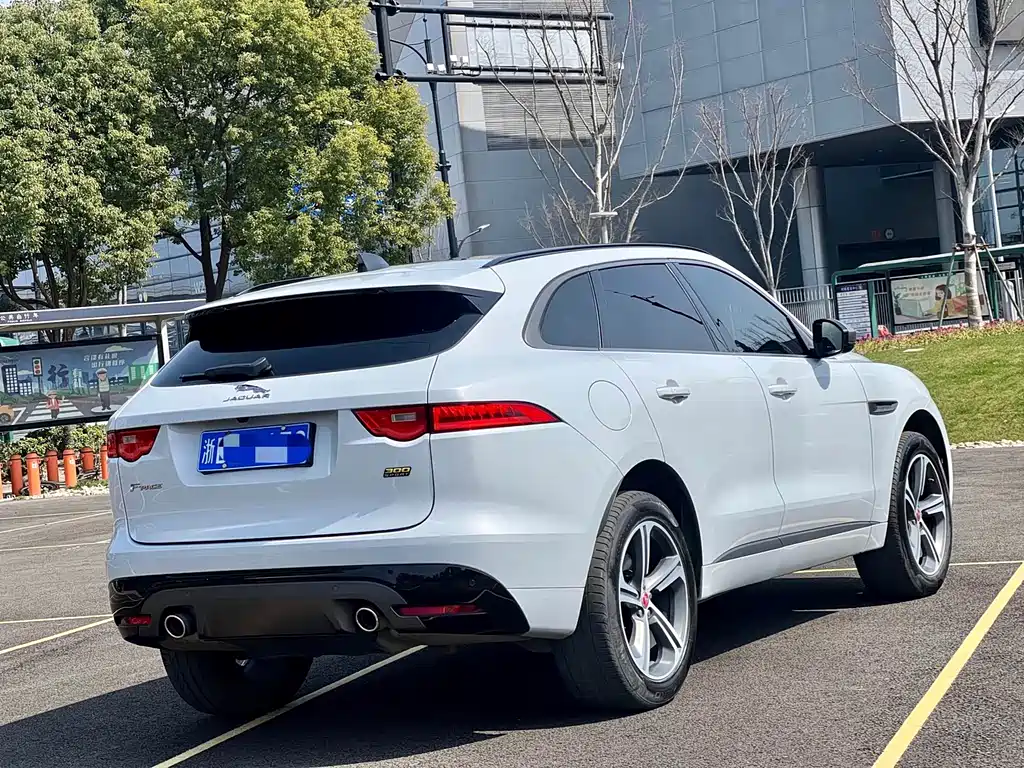 Jaguar F-PACE 2021 — фото 6