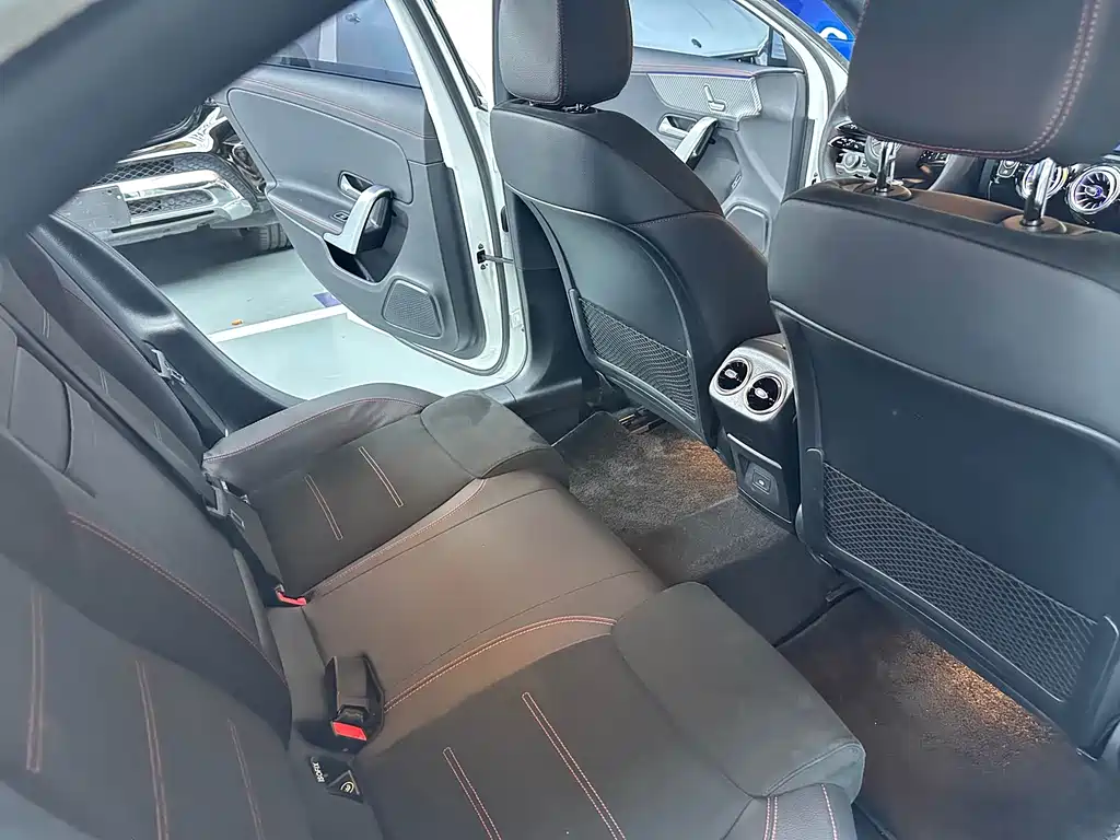 Mercedes-Benz A-Class 2023 — фото 15