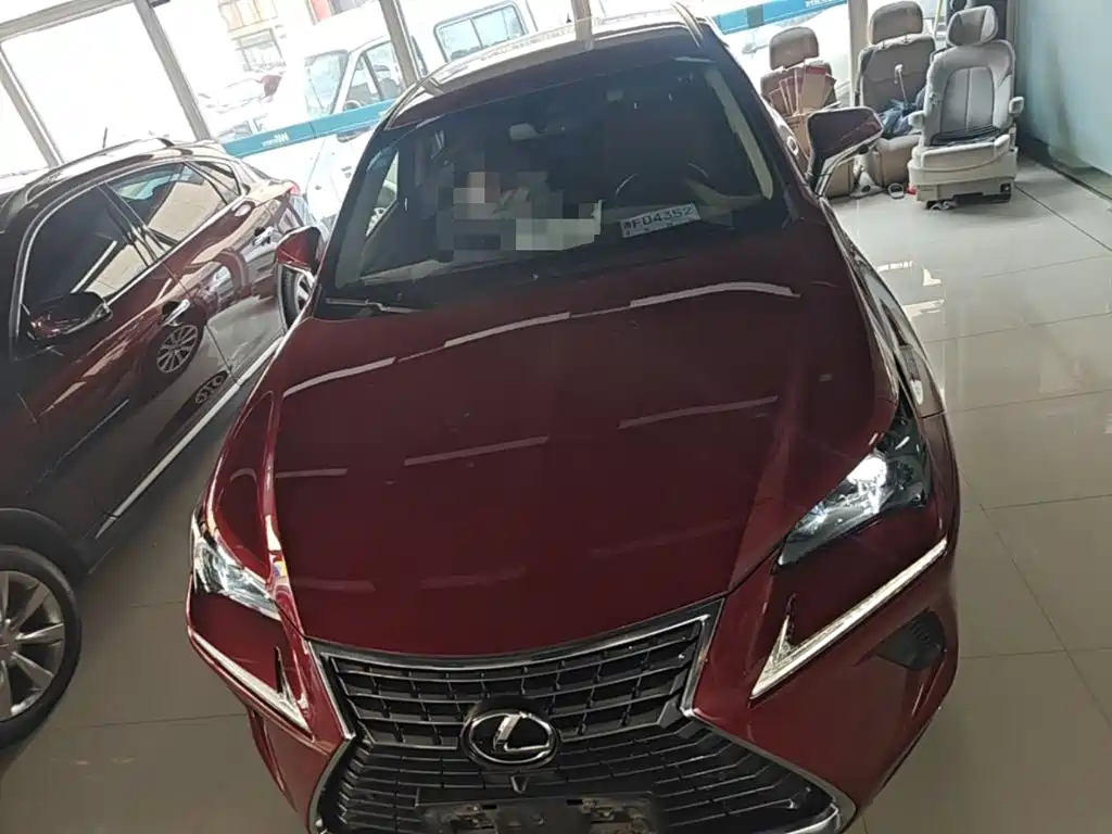 Lexus NX 2018 — фото 3