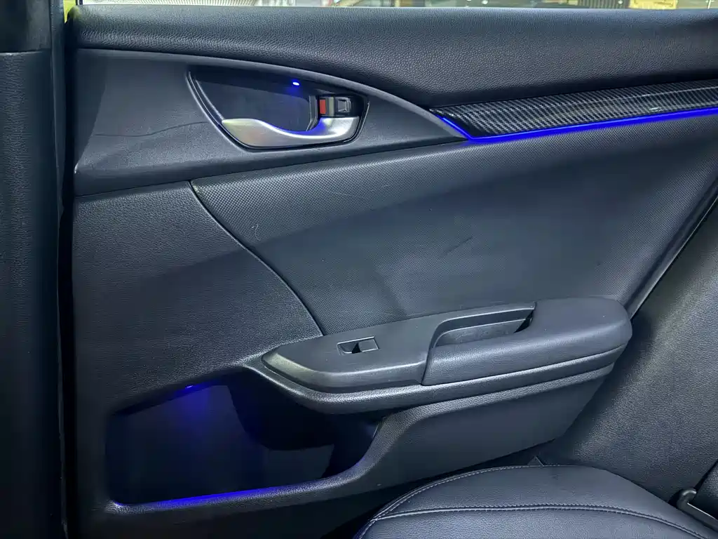 Honda Civic 2020 — фото 16