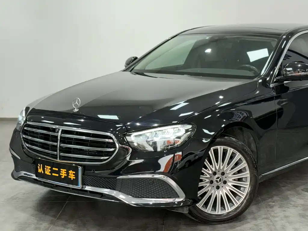 Mercedes-Benz E-Class 2022 — фото 17