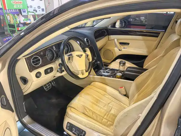 Bentley Flying Spur 2014