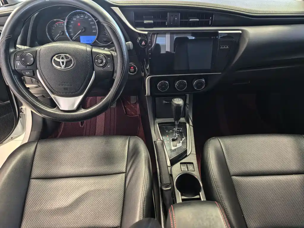 Toyota Corolla 2018 — фото 8