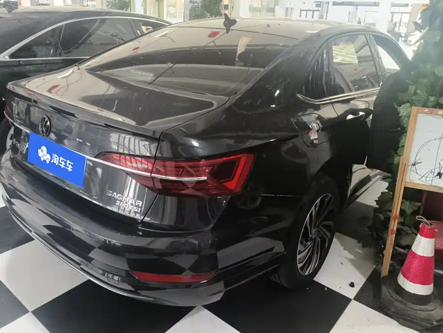 Volkswagen Sagitar 2021