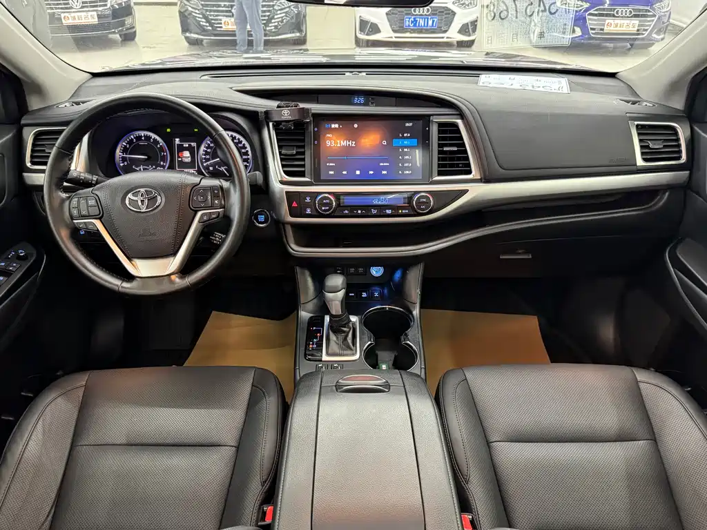 Toyota Highlander 2018 — фото 7