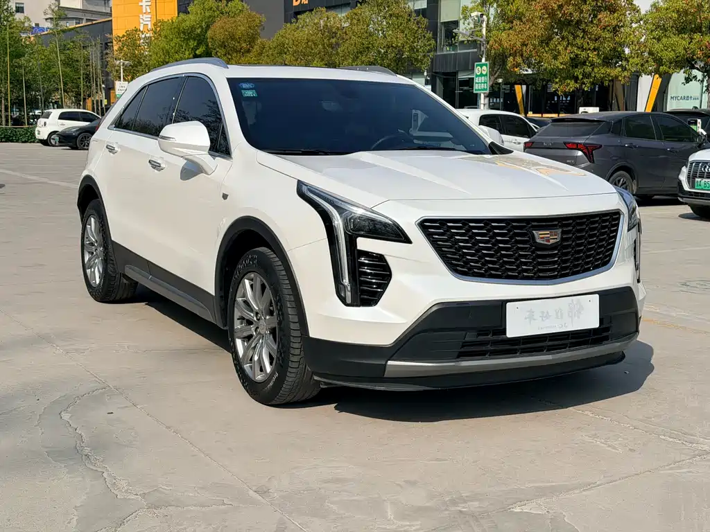 Cadillac XT4 2019 — фото 3