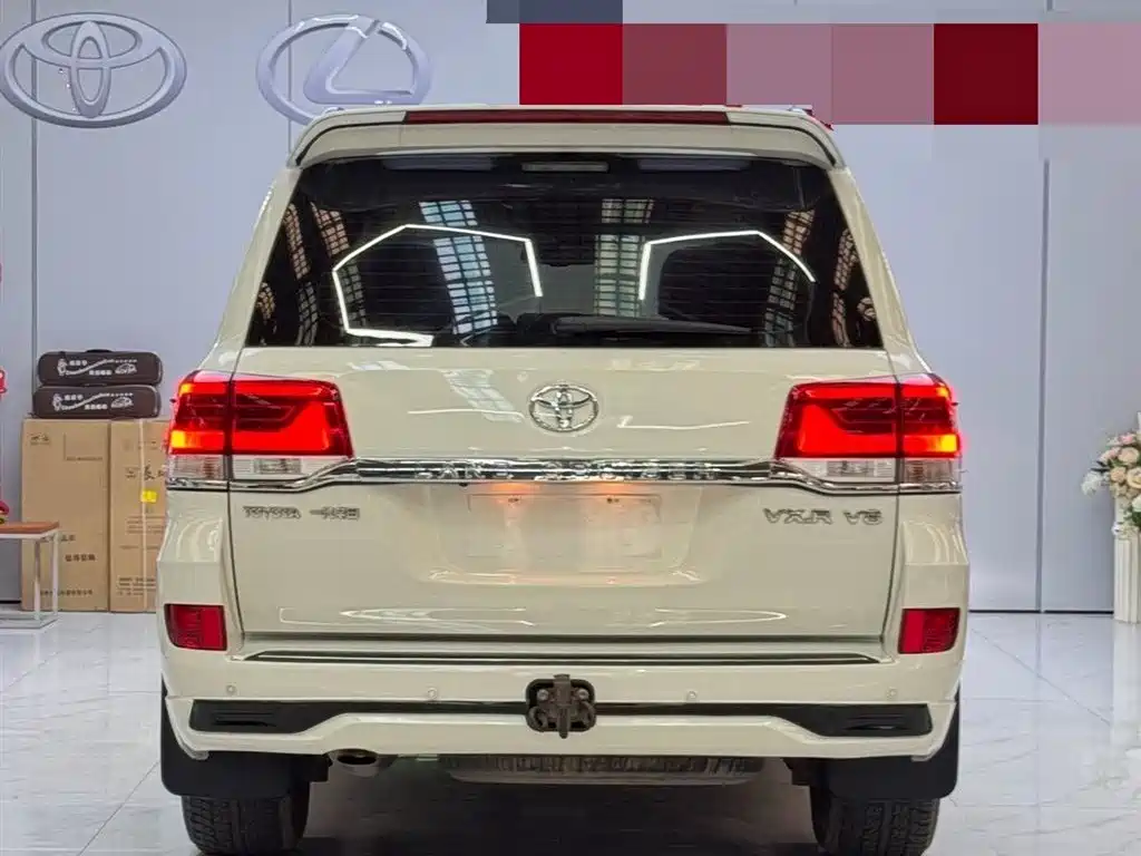 Toyota Land Cruiser 2014 — фото 8