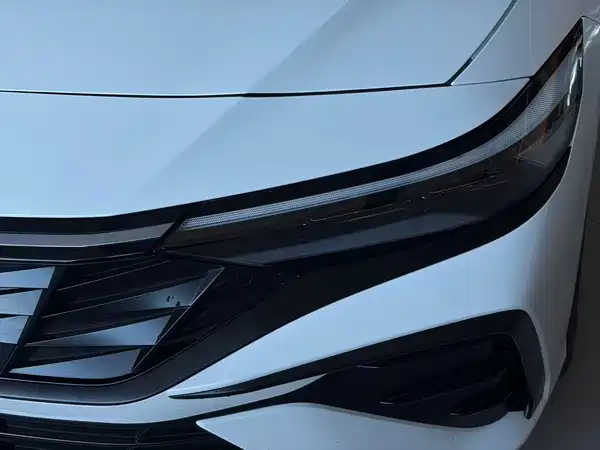 Hyundai Elantra 2023