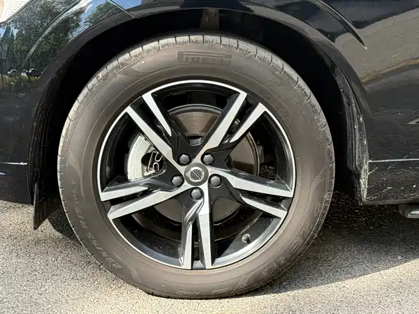 Volvo XC60 2019