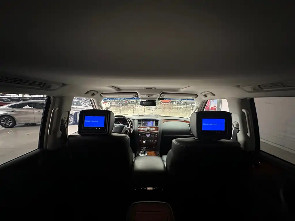 Infiniti QX80 2018 — фото 19