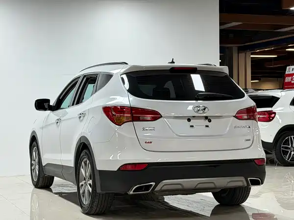 Hyundai Santa Fe 2013