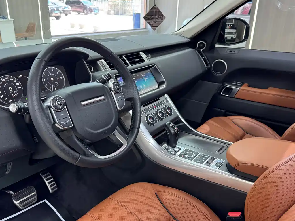 Land Rover Range Rover Sport 2017 — фото 18