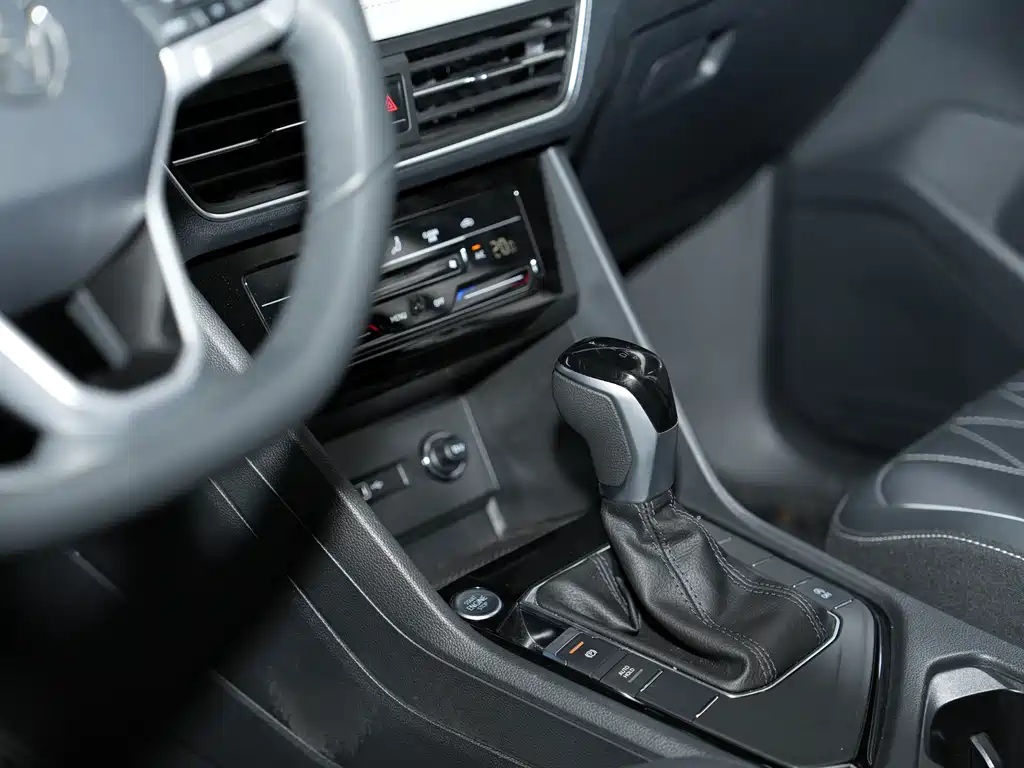 Volkswagen Tiguan L 2025 — фото 13