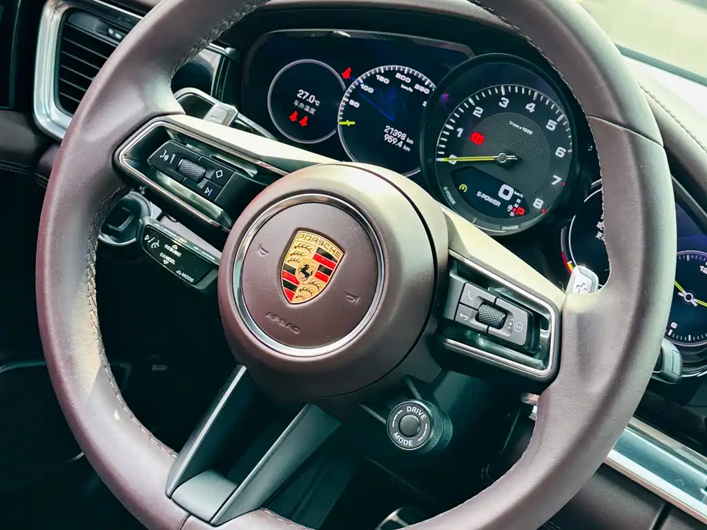 Porsche Panamera Hybrid 2024 — фото 17