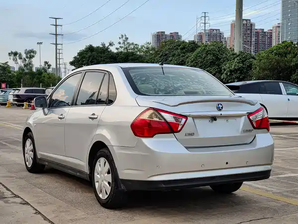 Venucia D50 2013