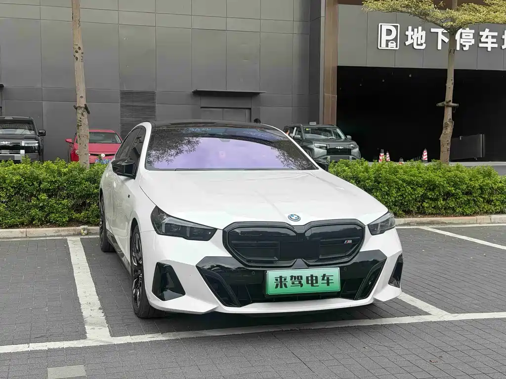 BMW i5 M60 2024 — фото 2